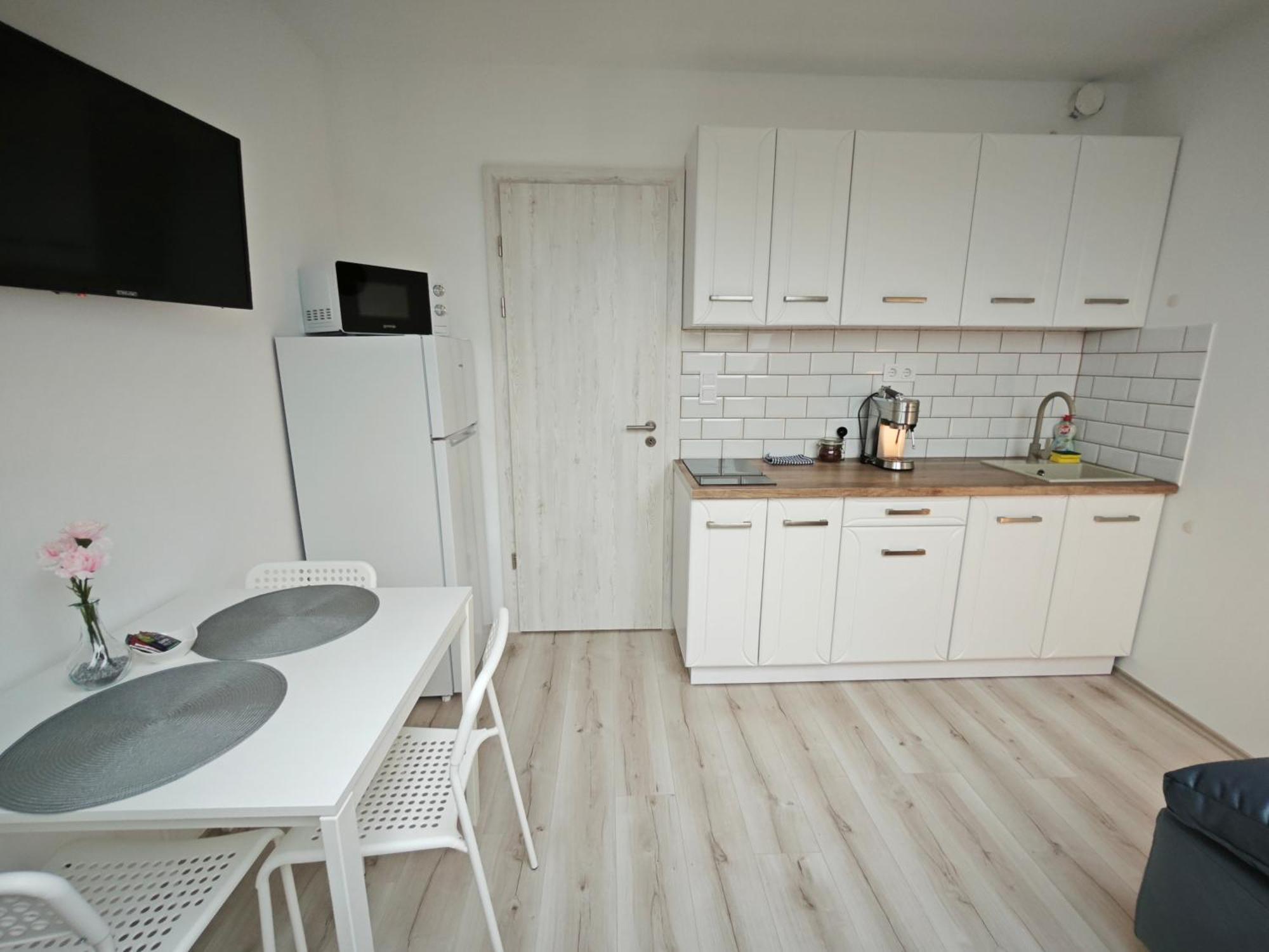 Hatvan Corner Apartments Дебрецен Экстерьер фото